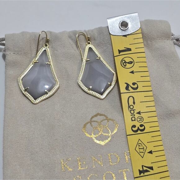 KENDRA SCOTT Alex Earrings In Slate Grey Cat's Eye and Gold - Picture 2 of 4